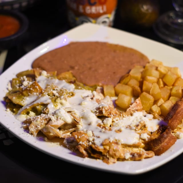 Chilaquiles Bandera.